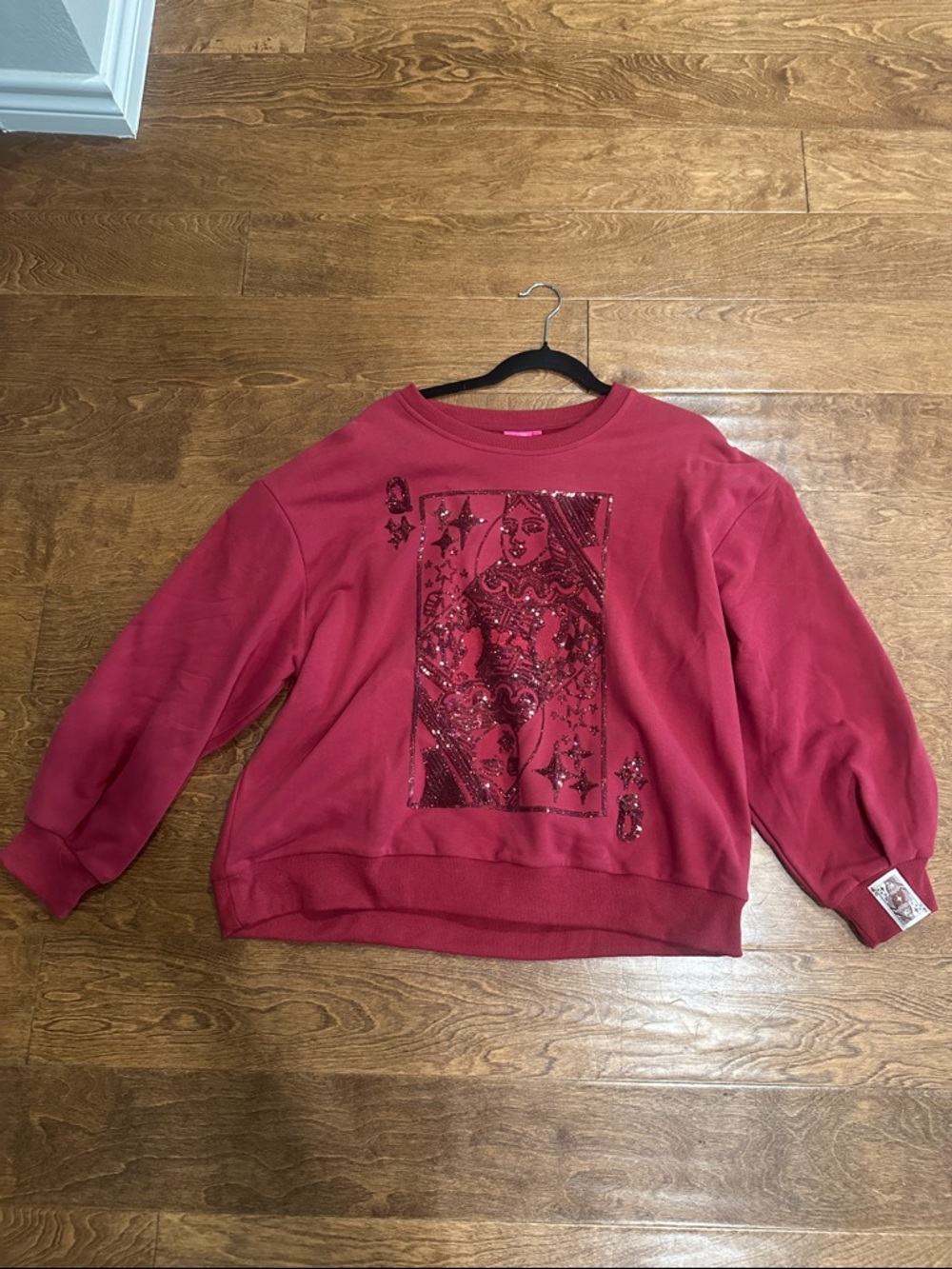 Small oversized Maroon NWOT Queen if Sparkles Card Sweatshirt